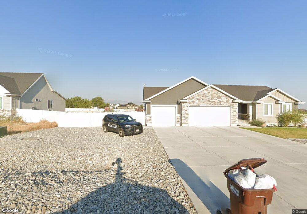 7121 N Lake Vista Dr, Tooele, UT 84074 - photo 1