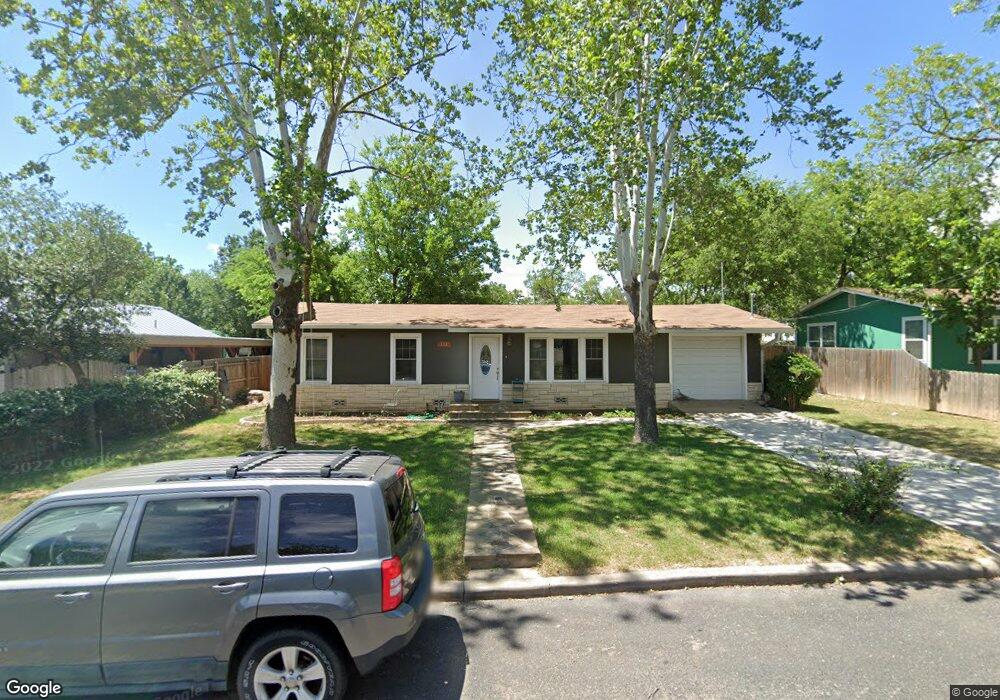 111 Shaw Ave, Fredericksburg, TX 78624 - photo 1