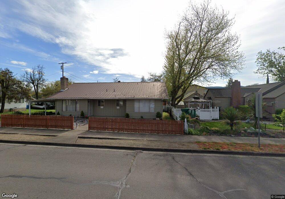 234 S 4th St, Central Point, OR 97502 - photo 1