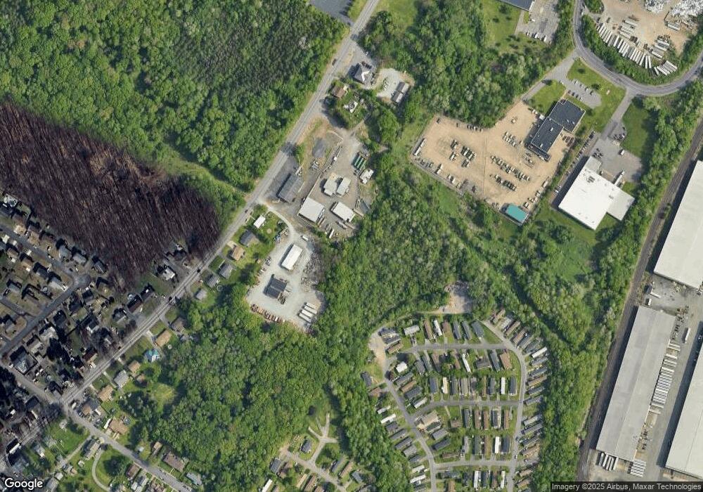 276 Tamworth Dr, Taylor, PA 18517 - photo 1