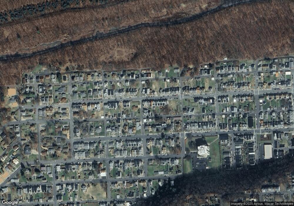 1452 W Walnut St, Coal Township, PA 17866 - photo 1