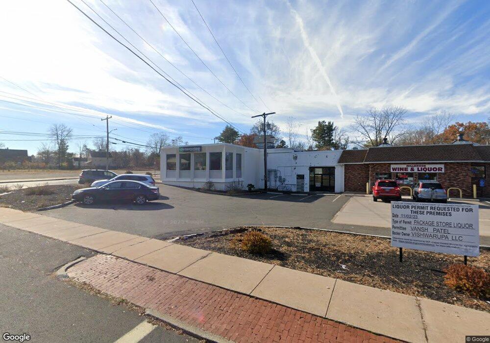 147 Poquonock Ave unit B, Windsor, CT 06095 - photo 1