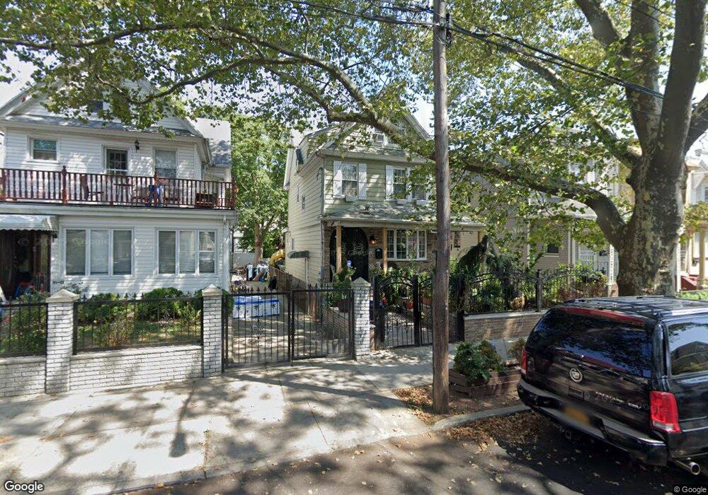 9117 109th St, Richmond Hill, NY 11418 - photo 1