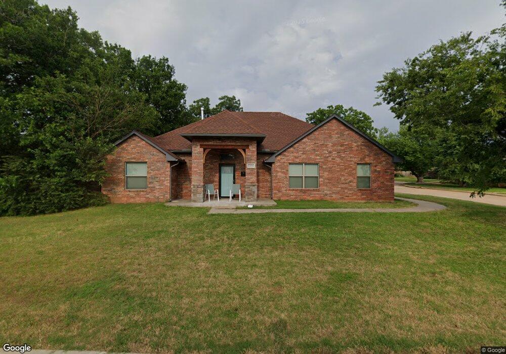 12100 Camelot Place, Oklahoma City, OK 73120 - photo 1