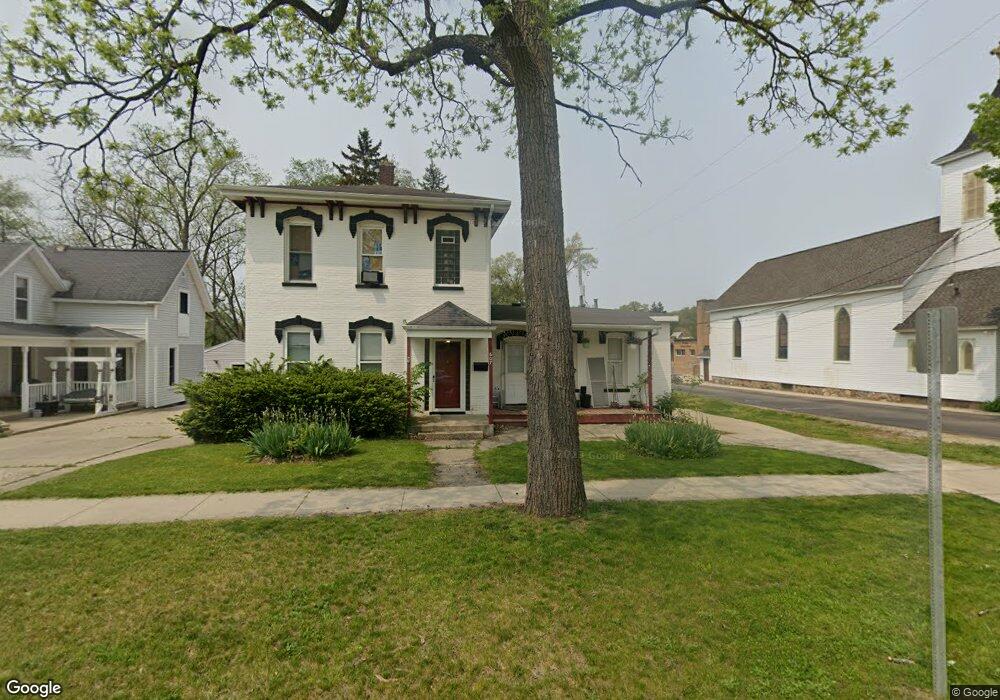 607 N Jefferson St, Ionia, MI 48846 - photo 1