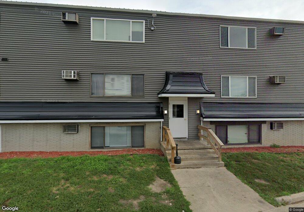 59-95 E Clark St, Hiawatha, IA 52233 - photo 1