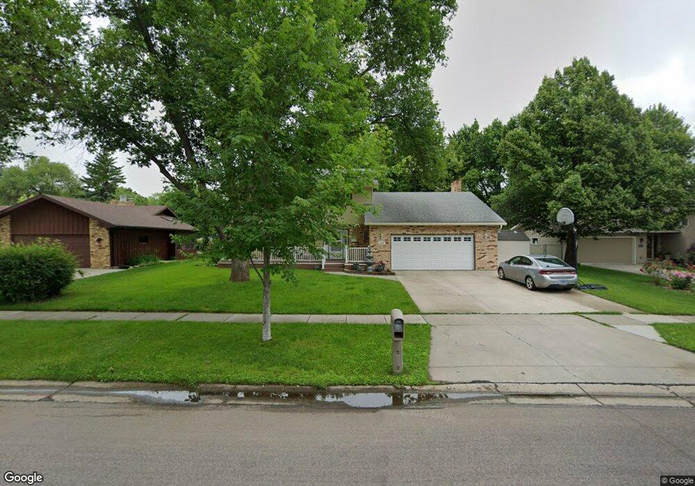 3638 Evergreen Rd N, Fargo, ND 58102 - photo 1