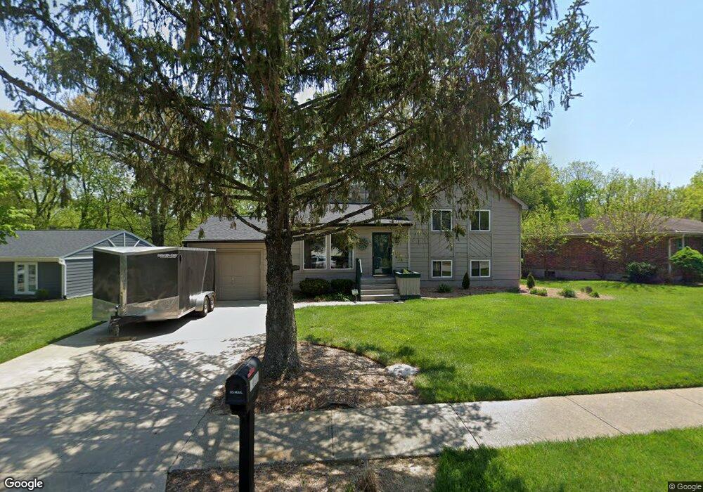 1028 Meadowview Dr, New Albany, IN 47150 - photo 1