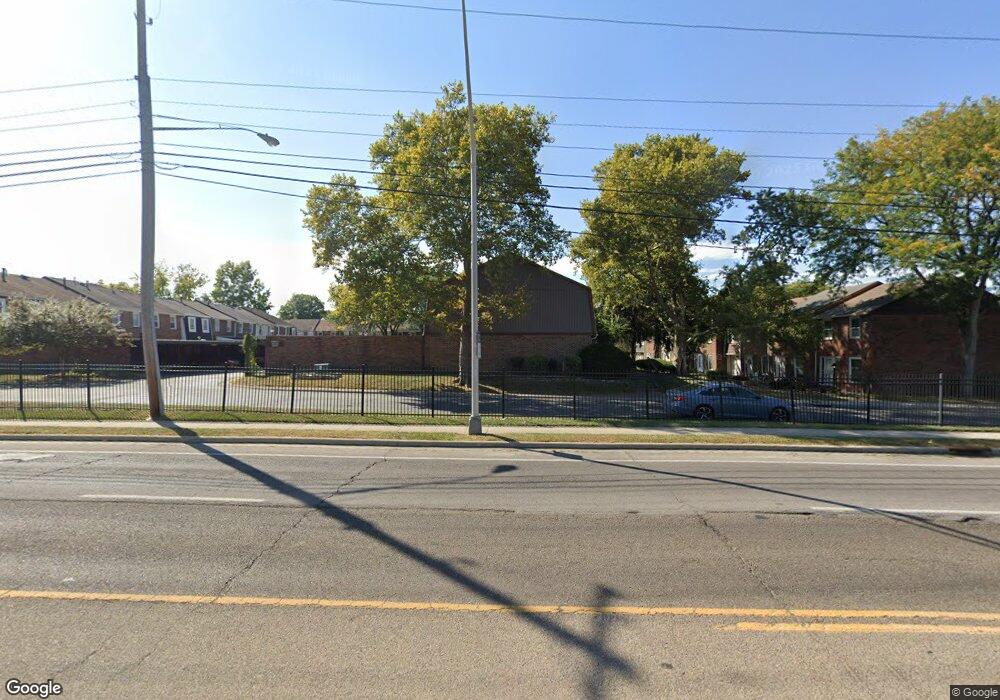 641 Simbury St unit 5, Columbus, OH 43228 - photo 1