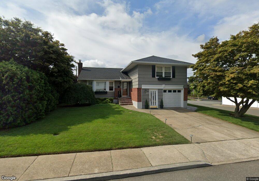 14 Stevens Ct, Franklin Square, NY 11010 - photo 1