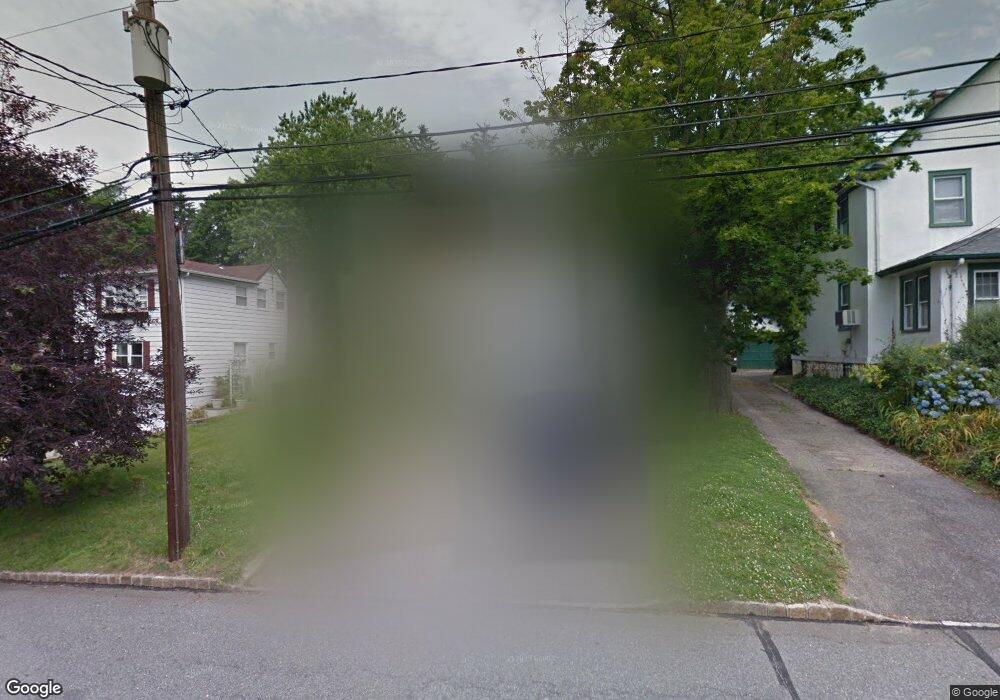 9 Arbor St, Great Neck, NY 11021 - photo 1