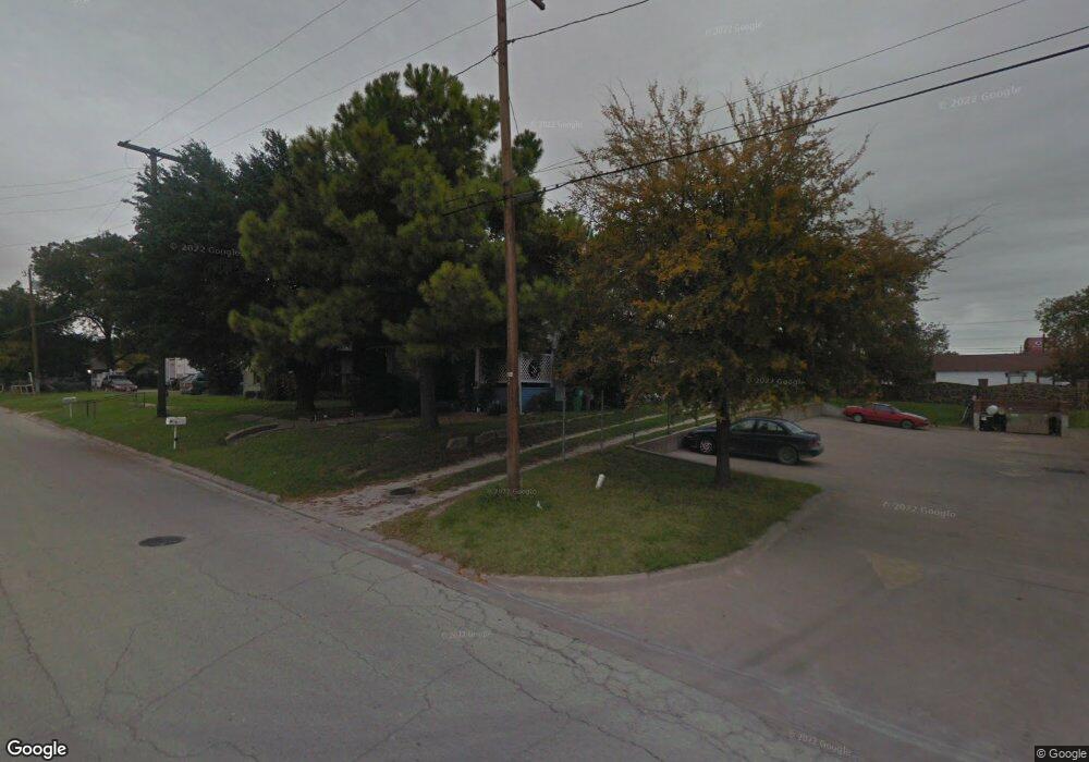 114 Throckmorton St, Gainesville, TX 76240 - photo 1