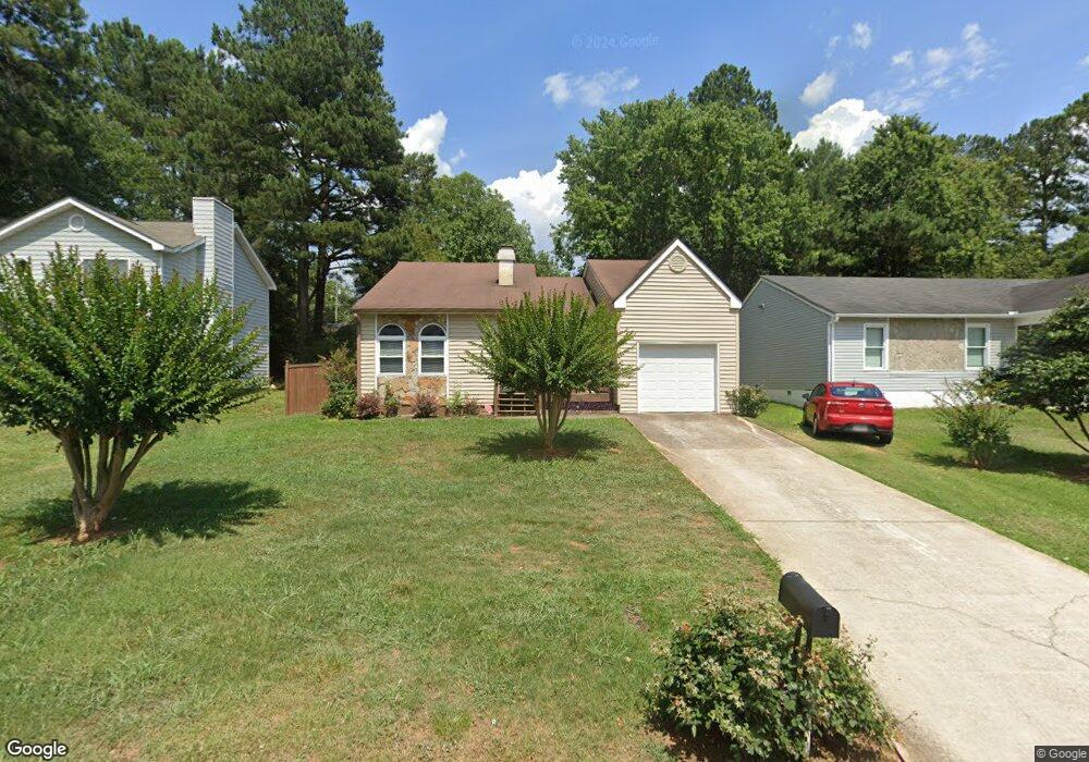 2048 Corners Cir, Lithonia, GA 30058 - photo 1