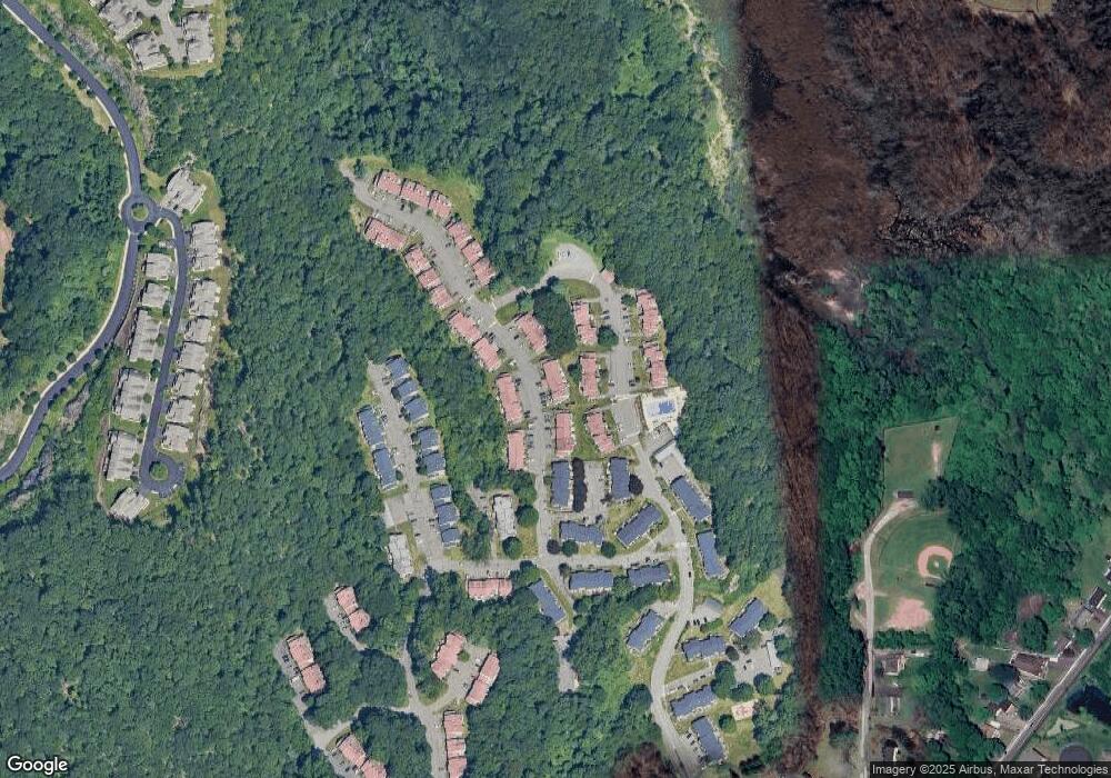 27 Deer Run, Bethel, CT 06801 - photo 1