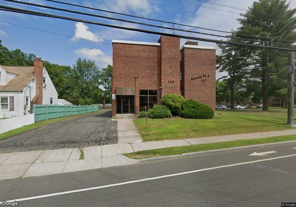 144 Oakwood Ave unit B1, West Hartford, CT 06119 - photo 1