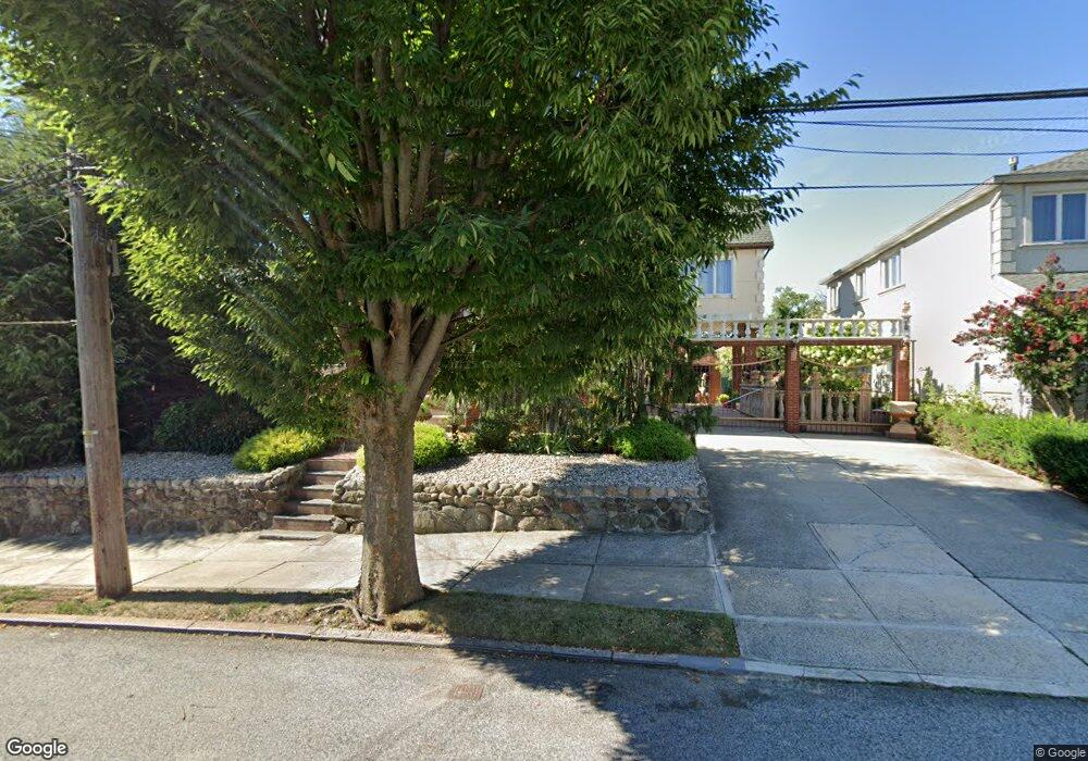 32 Beach Ave, Staten Island, NY 10306 - photo 1