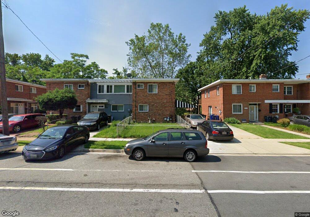 933 Owens Rd, Oxon Hill, MD 20745 - photo 1