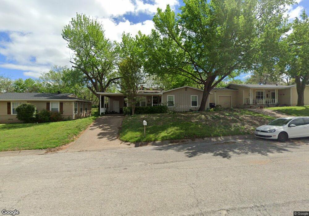 1307 S Lamar St, Weatherford, TX 76086 - photo 1