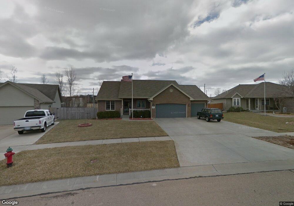 4149 SW Moundview Dr, Topeka, KS 66610 - photo 1