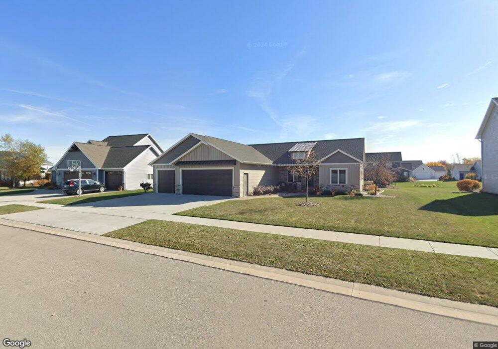 N9450 Emily Ln, Appleton, WI 54915 - photo 1