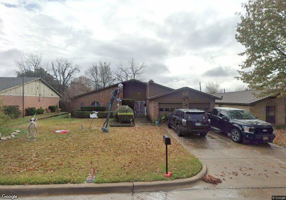 1033 Bedford Ct W, Hurst, TX 76053 - photo 1