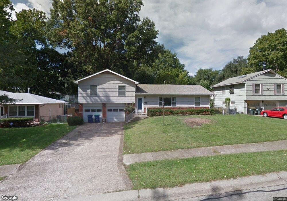 6824 Stearns St, Shawnee, KS 66203 - photo 1