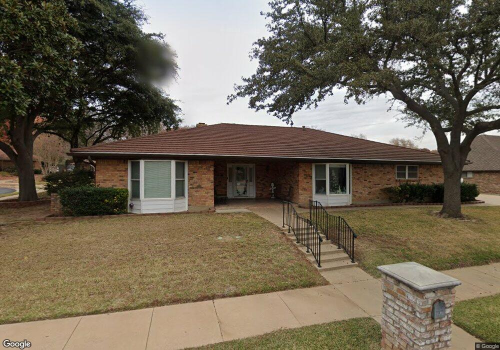 213 Warbler Ct, Bedford, TX 76021 - photo 1