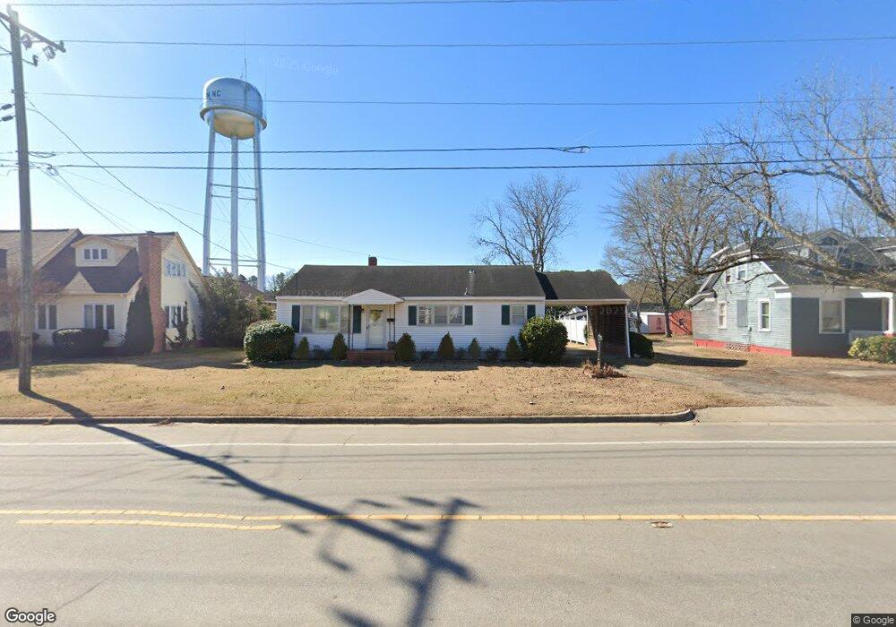 511 W Ridgeway St, Warrenton, NC 27589 - photo 1