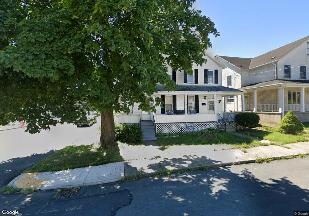 501 W Taylor St, Taylor, PA 18517 - photo 1