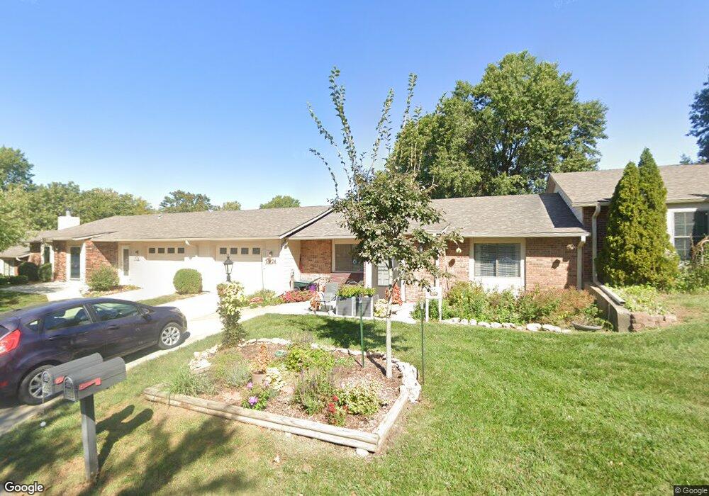 1704 W Combs Dr, Raymore, MO 64083 - photo 1