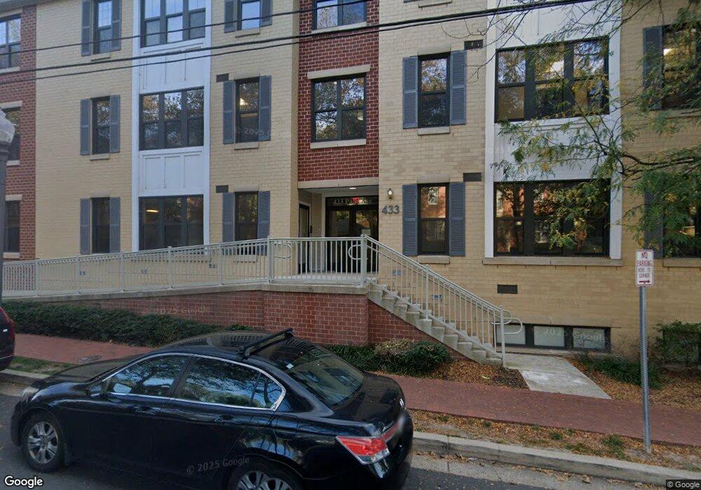 433 Park Ave, Falls Church, VA 22046 - photo 1