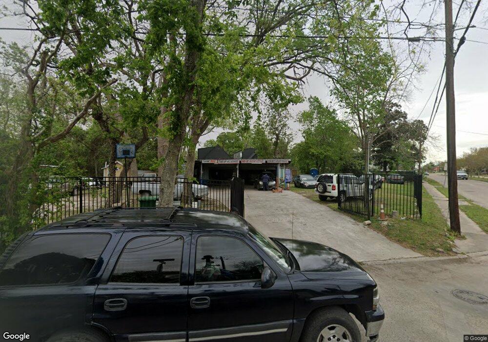 6722 Arabella St, Houston, TX 77091 - photo 1