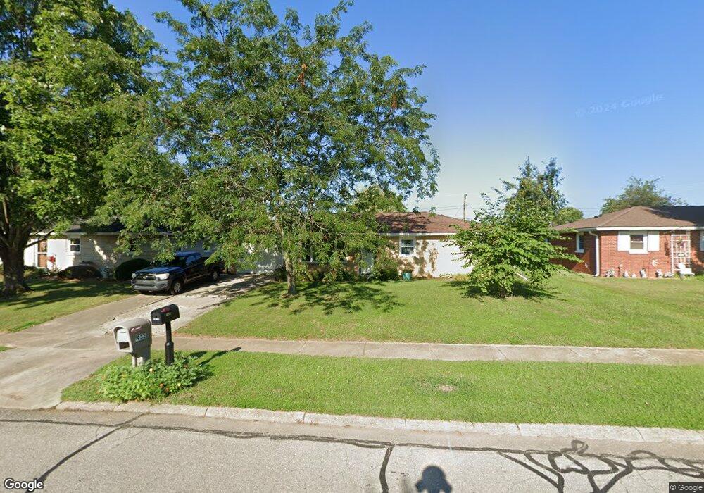 1932 Timbercrest Dr, Columbus, IN 47203 - photo 1