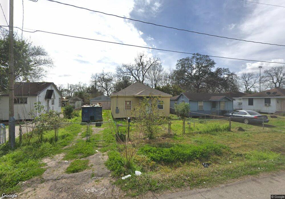 3914 Caplin St, Houston, TX 77026 - photo 1