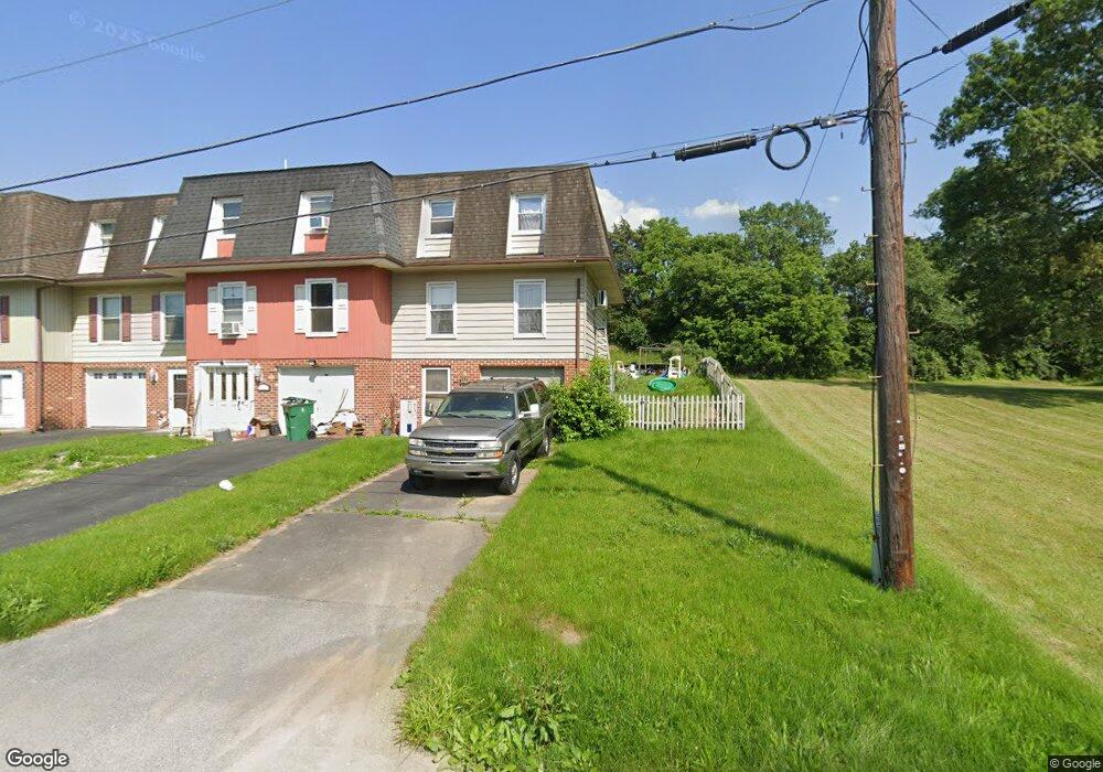 160 Meadowcreek Dr S, Chambersburg, PA 17202 - photo 1