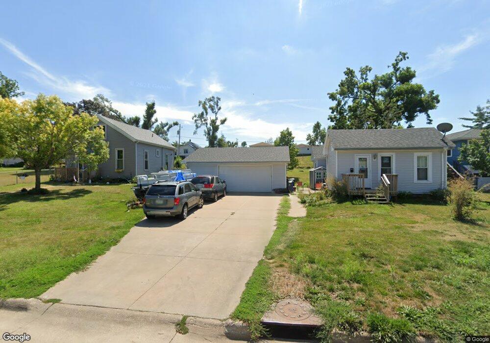1345 18th Ave SW, Cedar Rapids, IA 52404 - photo 1