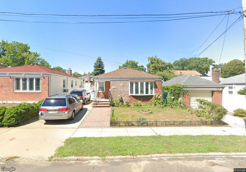 70-12 168th St, Fresh Meadows, NY 11365 - photo 1