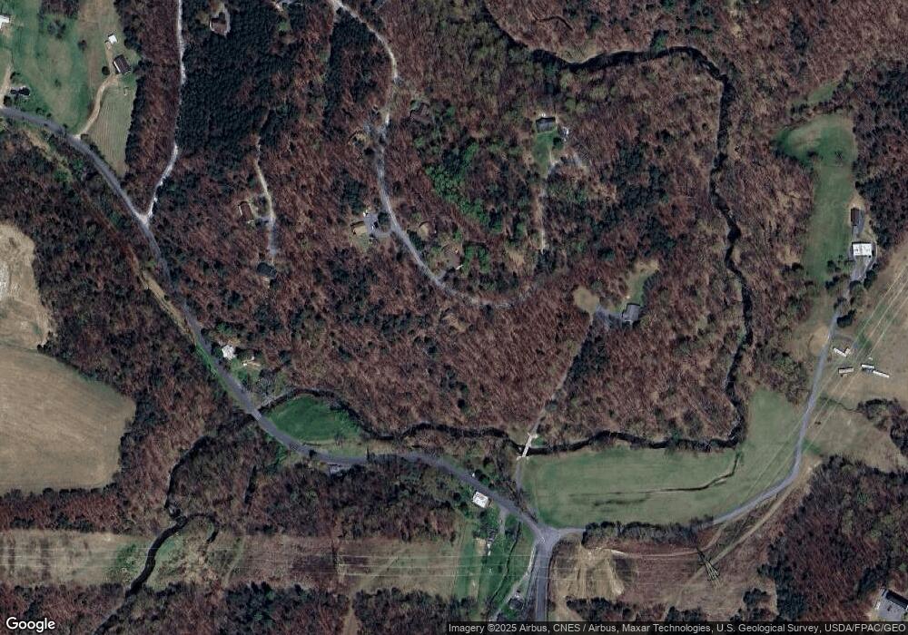 362 Silvercreek Ln, Berkeley Springs, WV 25411 - photo 1