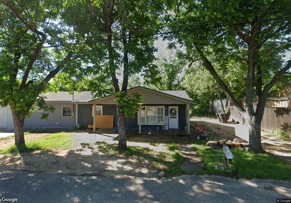 1305 W Lone Star Ave, Cleburne, TX 76033 - photo 1