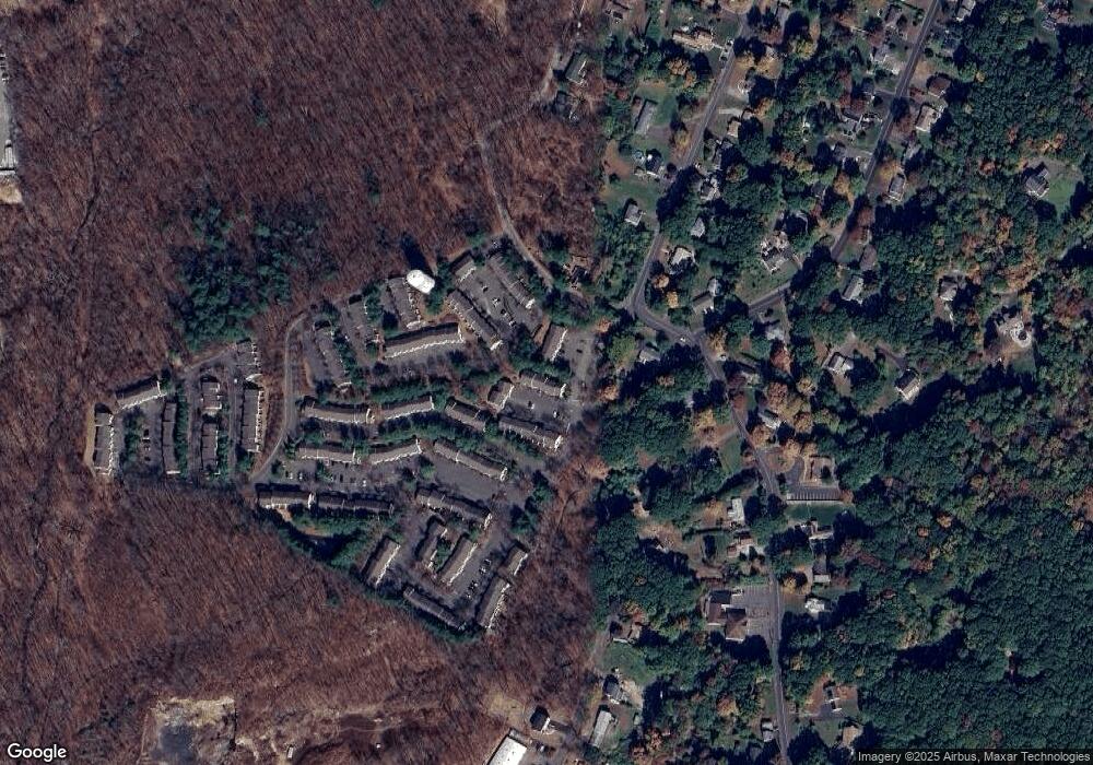 380 Hitchcock Rd unit 69, Waterbury, CT 06705 - photo 1