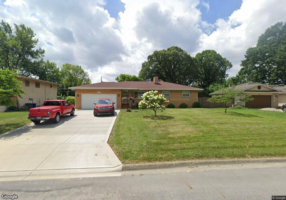 845 Inwood Place, Columbus, OH 43224 - photo 1