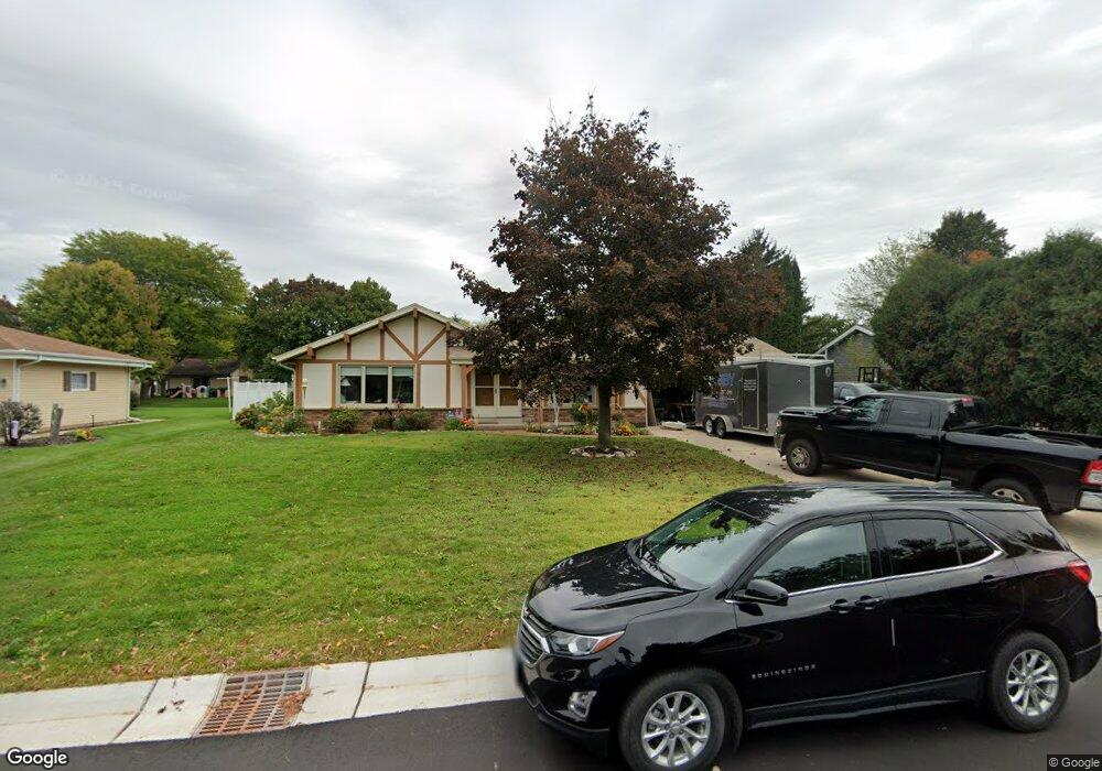 W165N10564 Wagon Trail, Germantown, WI 53022 - photo 1