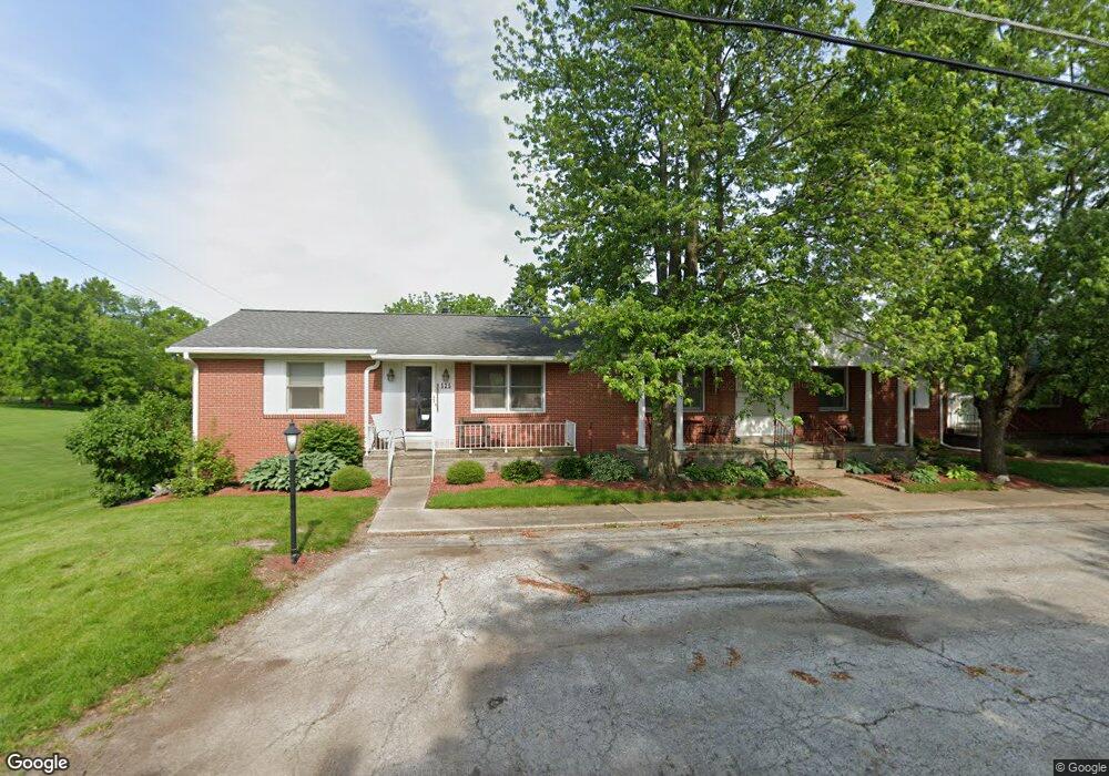 525 S Wayne St unit 3, Bluffton, IN 46714 - photo 1