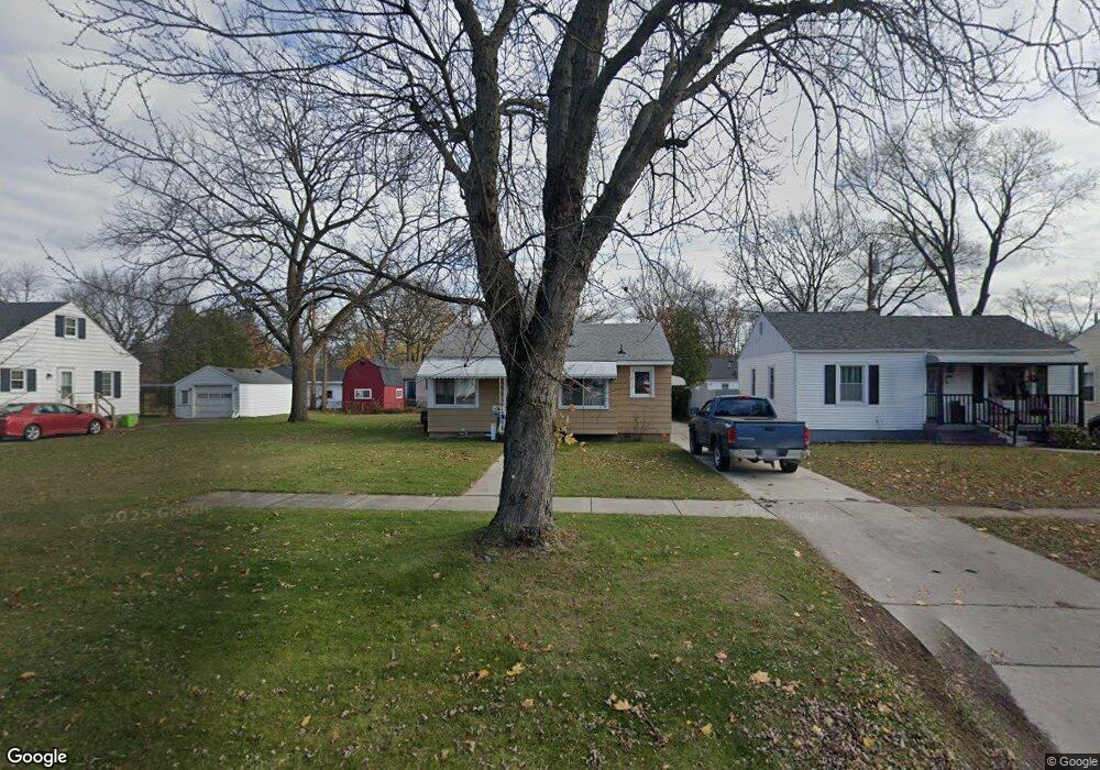 3318 10th Ave, Port Huron, MI 48060 - photo 1