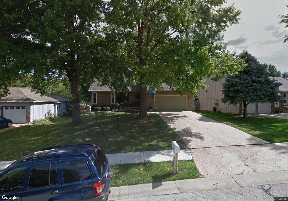 6711 Haskins St, Shawnee, KS 66216 - photo 1