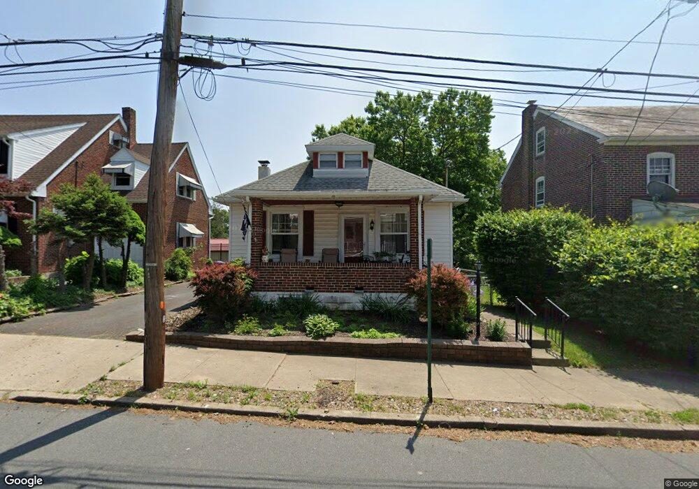 824 E Vine St, Pottstown, PA 19464 - photo 1