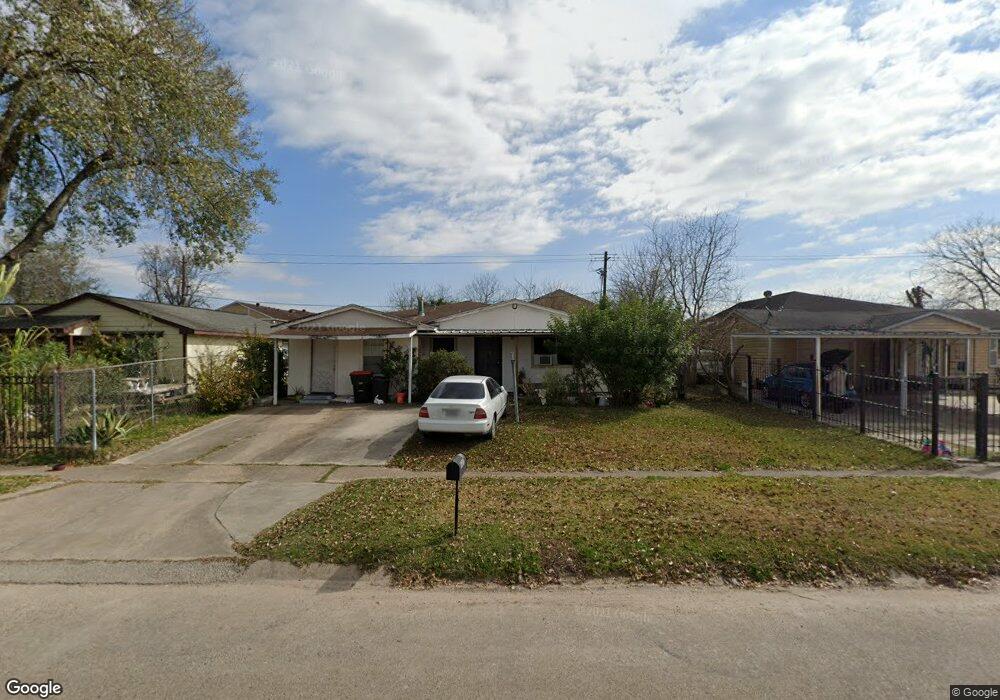 12110 Macnaughton Dr, Houston, TX 77039 - photo 1