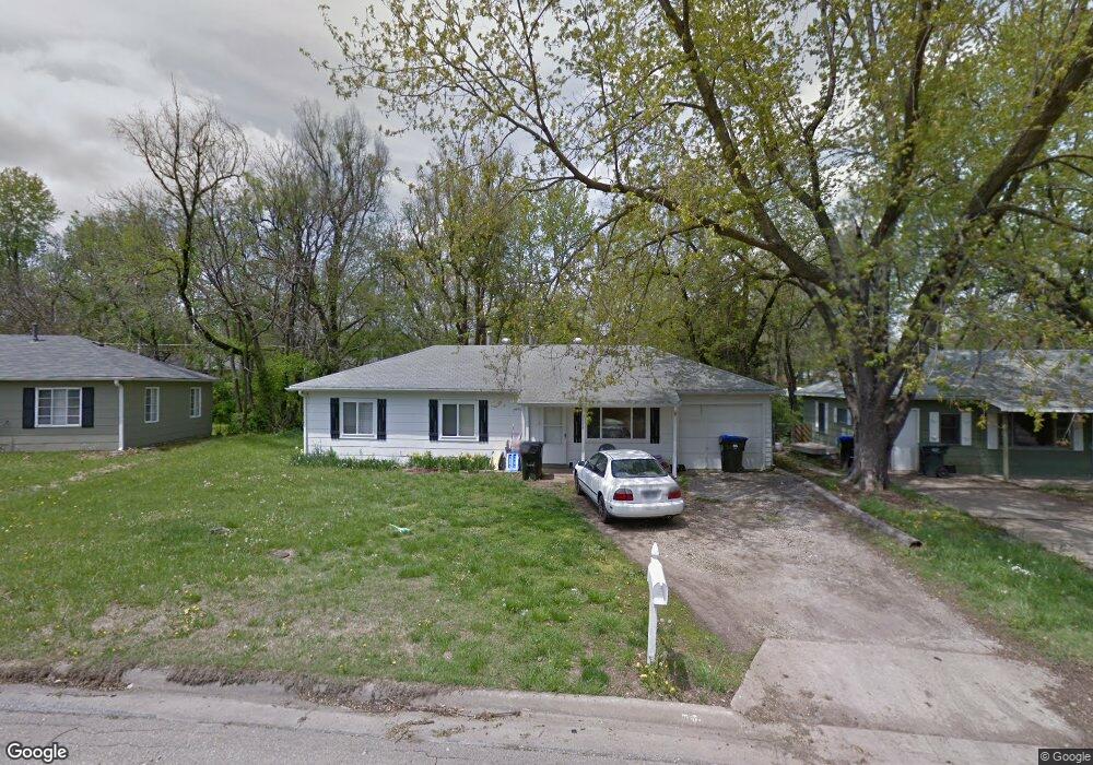 3573 SW Kerry Ave, Topeka, KS 66611 - photo 1