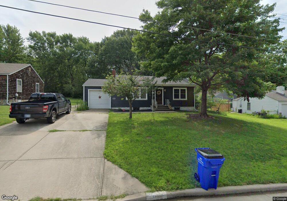 6013 Stearns St, Shawnee, KS 66203 - photo 1