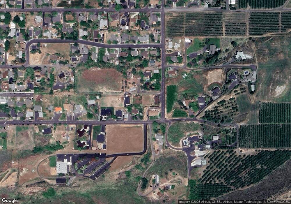 2620 E 17th St, the Dalles, OR 97058 - photo 1